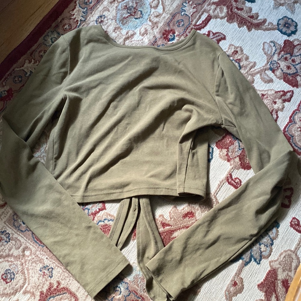 Cropped long sleeve